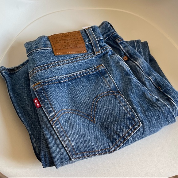 Levi’s Wedgie Jeans - Picture 8 of 8